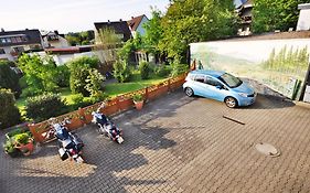 HIRSCH FeWo Brocken - Parkplatz - Zentral